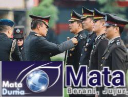 Kapolda Jatim Anugerahkan Tanda Kehormatan kepada Ribuan Personel