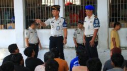 Tingkatkan Kewaspadaan, Lapas Banyuwangi Gelar Razia Kamar Hunian Seusai Apel Pagi