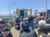 Pelayanan Penyeberangan Ketapang–Gilimanuk Dikeluhkan, Pemotor Disebut Harus Berjemur di Tengah Terik Matahari