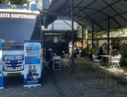 Layanan SIM Keliling Satlantas Polresta Banyuwangi Terus Bergerak, Kini Sambangi Warga Gambiran